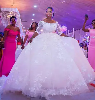 Елегантен 3/4 дълъг дантелен модел 3d плат достъпни африкански разстояние рамото сватбена рокля с ръкав