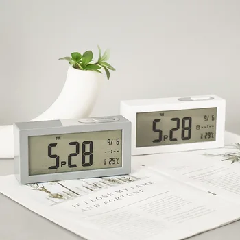  Многофункционален LCD будилник Голям брой нощни часовници Час, дата, седмица и температура се показват на същия екран