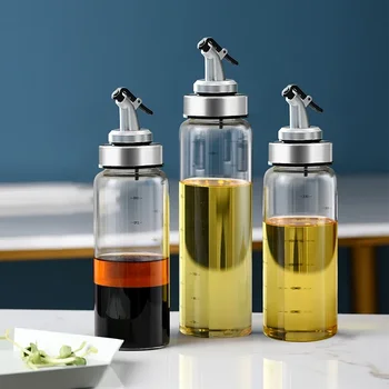 Малка бутилка оцет бутилка масло бутилка стъкло непропускливо изливане масло пот масло контрол пот домакински кухненски консумативи